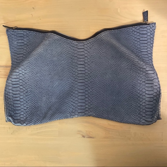 Emily Cho Blue Python Leather Foldable Clutch - Picture 2 of 8